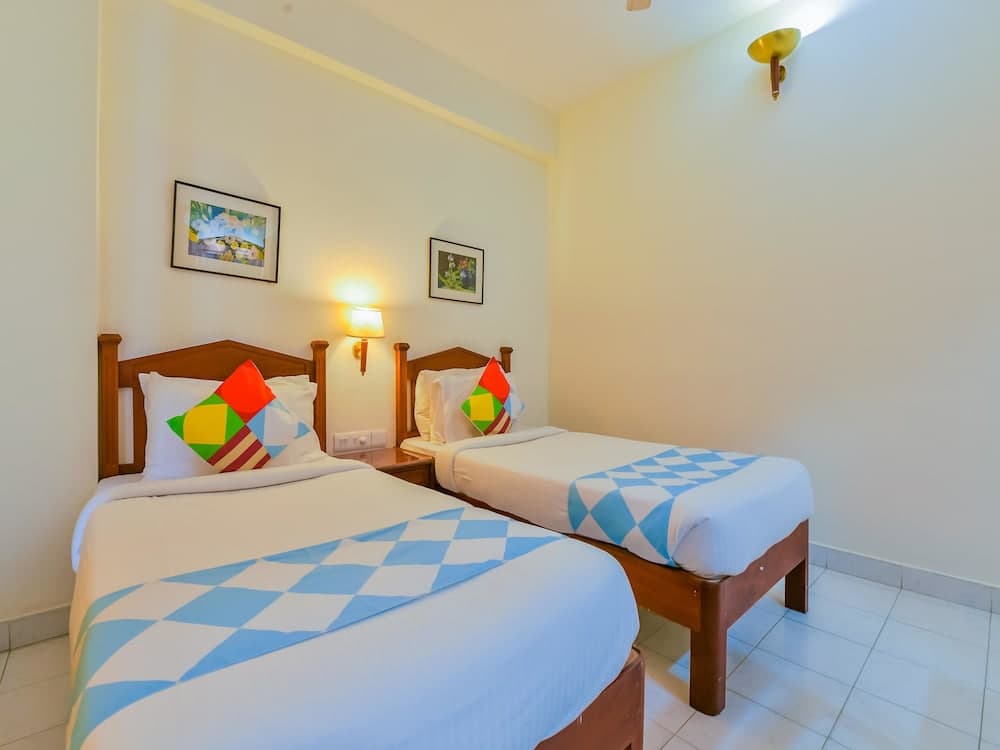 OYO 15459 Home Exotic 2BHK Vyttila