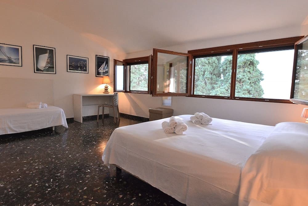 Apartment Spinnaker With Lake View Terrace