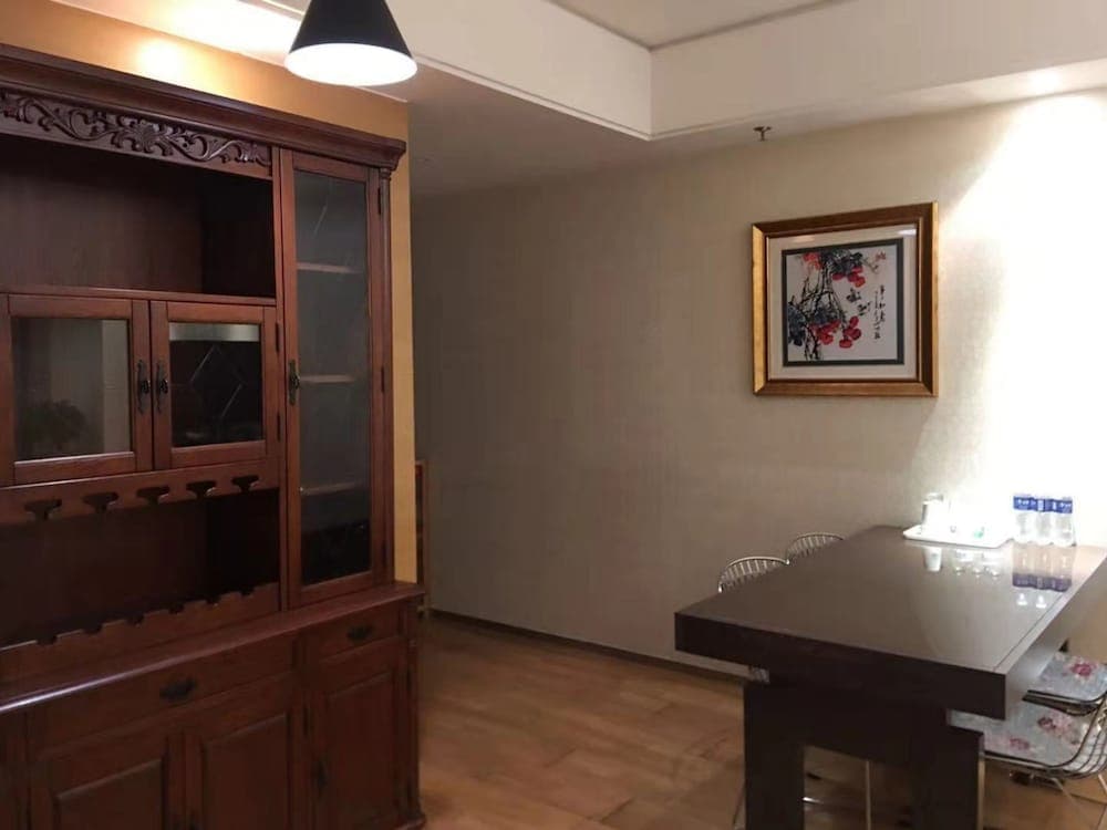 Tiandi Huadian Apartment Qilinshe