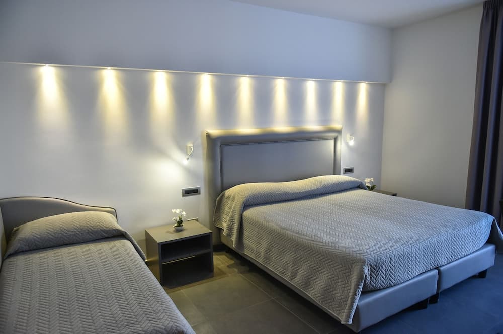 Pompei Inn Ruins Luxury Suites