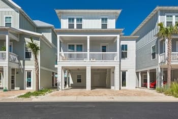 The Big Easy 4 Bedroom Home by Redawning