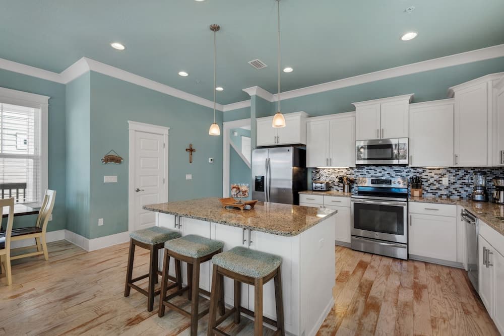 The Big Easy 4 Bedroom Home by Redawning