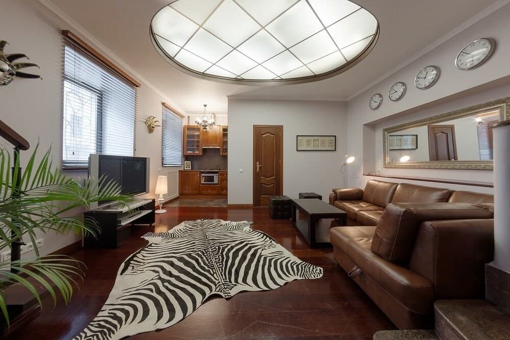 hth24 apartment Italiyanskaya 27