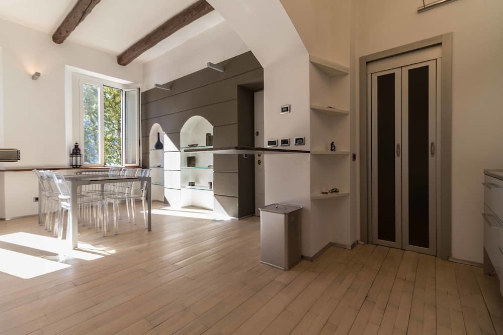 Lungolago Holiday Home