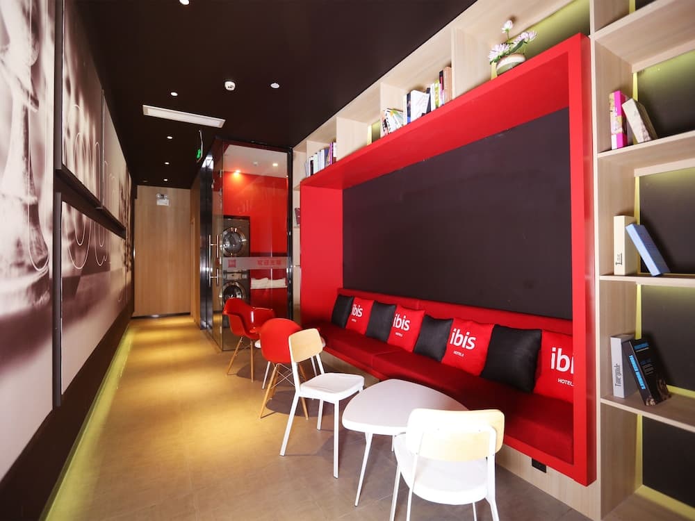 Ibis Haikou Injoy Plaza Hotel