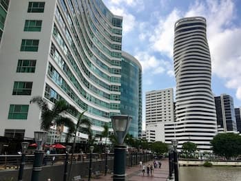 Luxury Suites Riverfront GYE