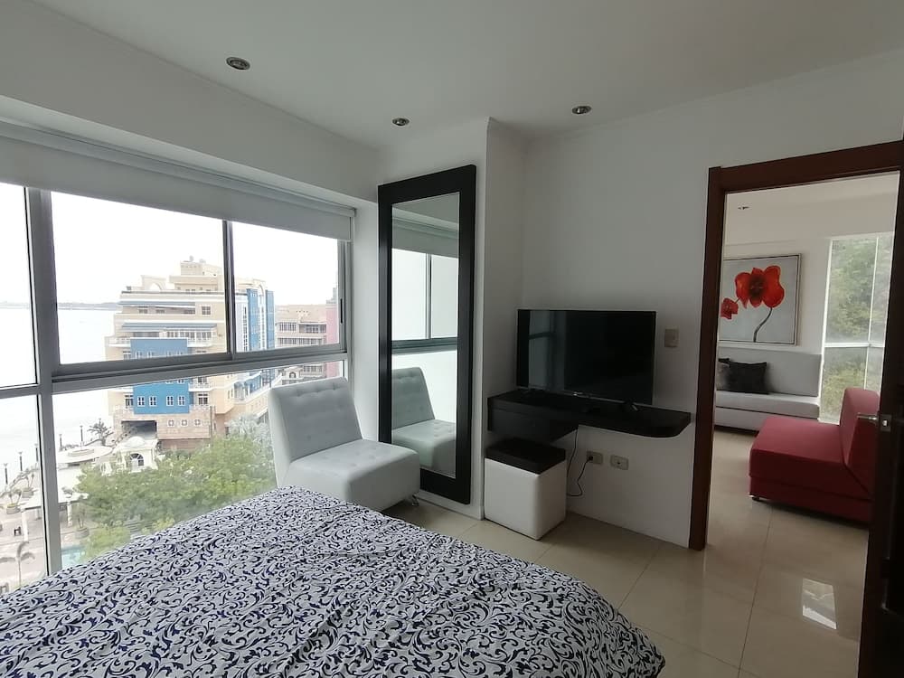 Luxury Suites Riverfront GYE