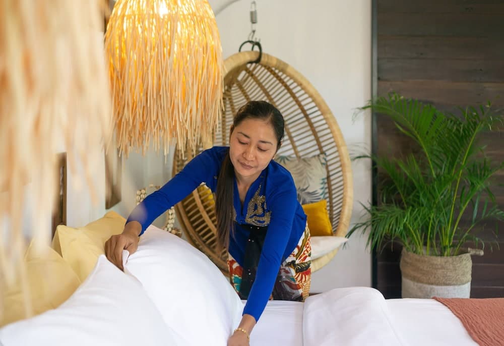 Villa Lora by Villa Finder