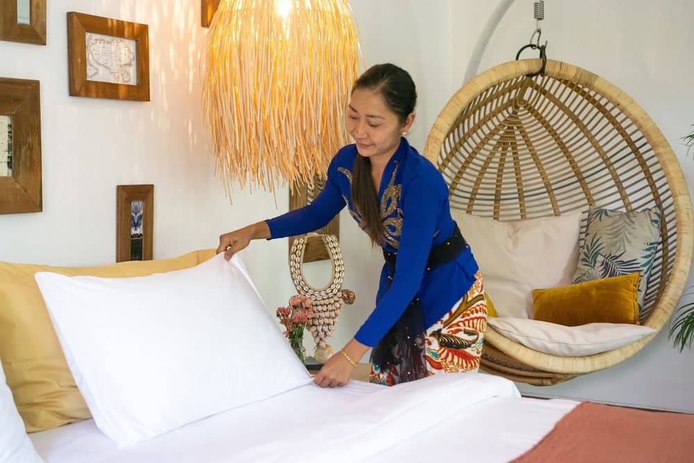 Villa Lora by Villa Finder