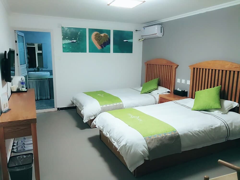 Four Seasons Inn Gubei Water Town