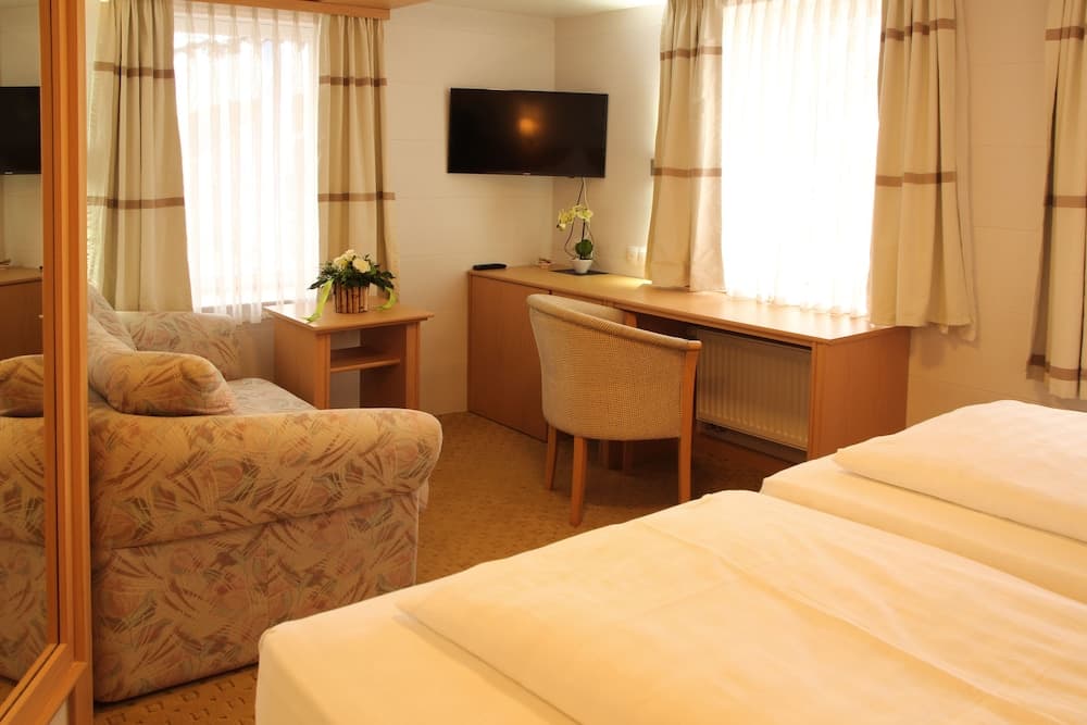 Hotel & Restaurant Bei Baki