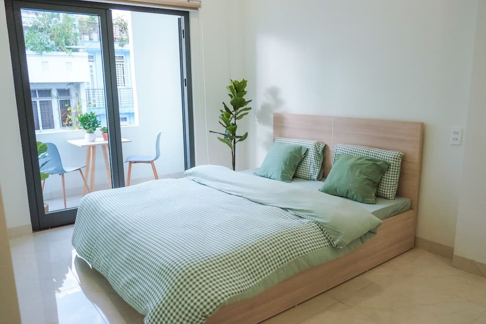 AHA The Allie 528 Apartment