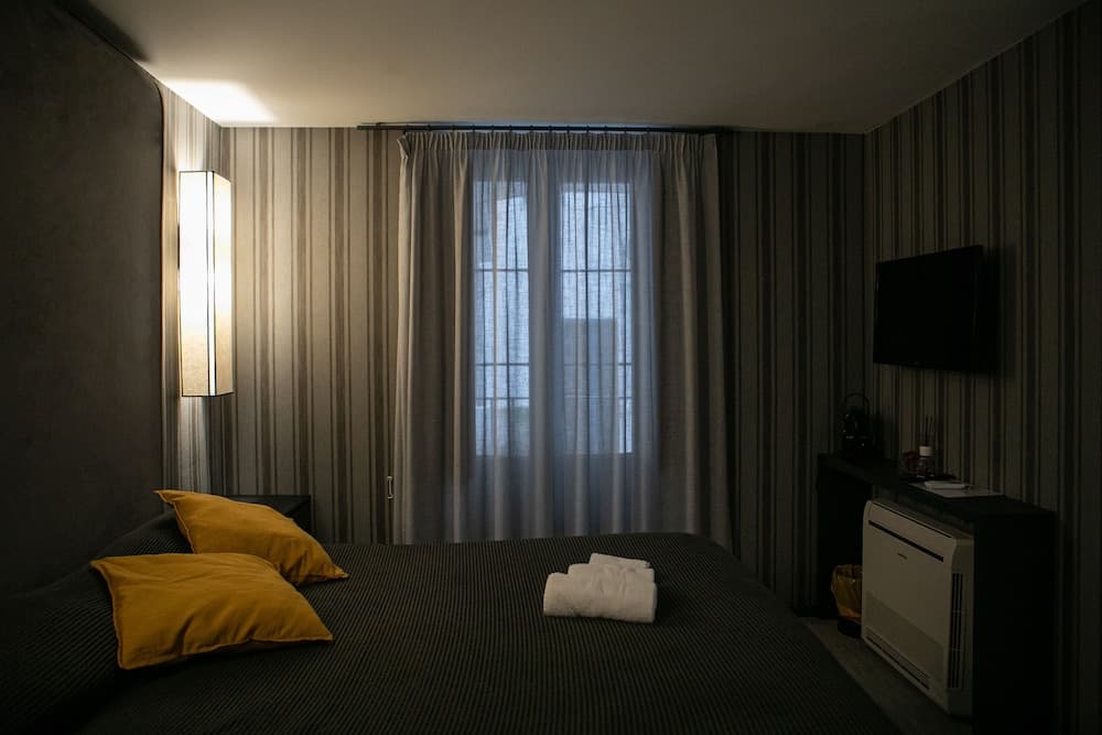 Imbriani Guest House & Suites