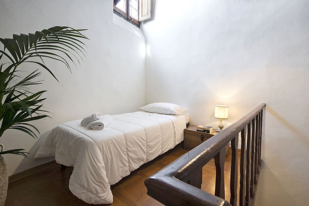 Palace with balcony View to Pitti Palace and the Duomo