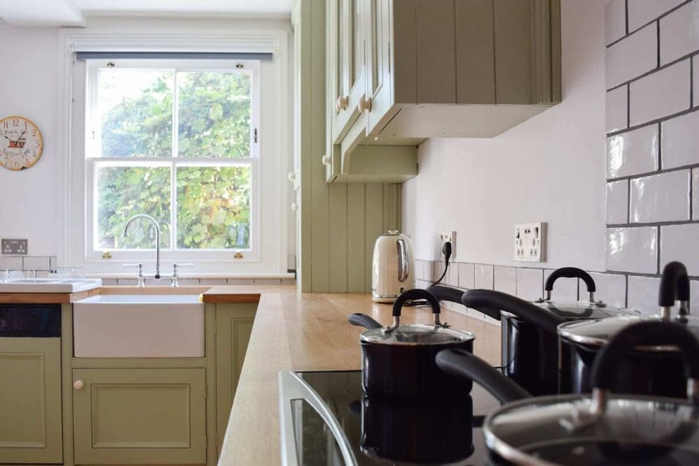 Charming 3-bedroom Garden Flat In Edwardian Terrace