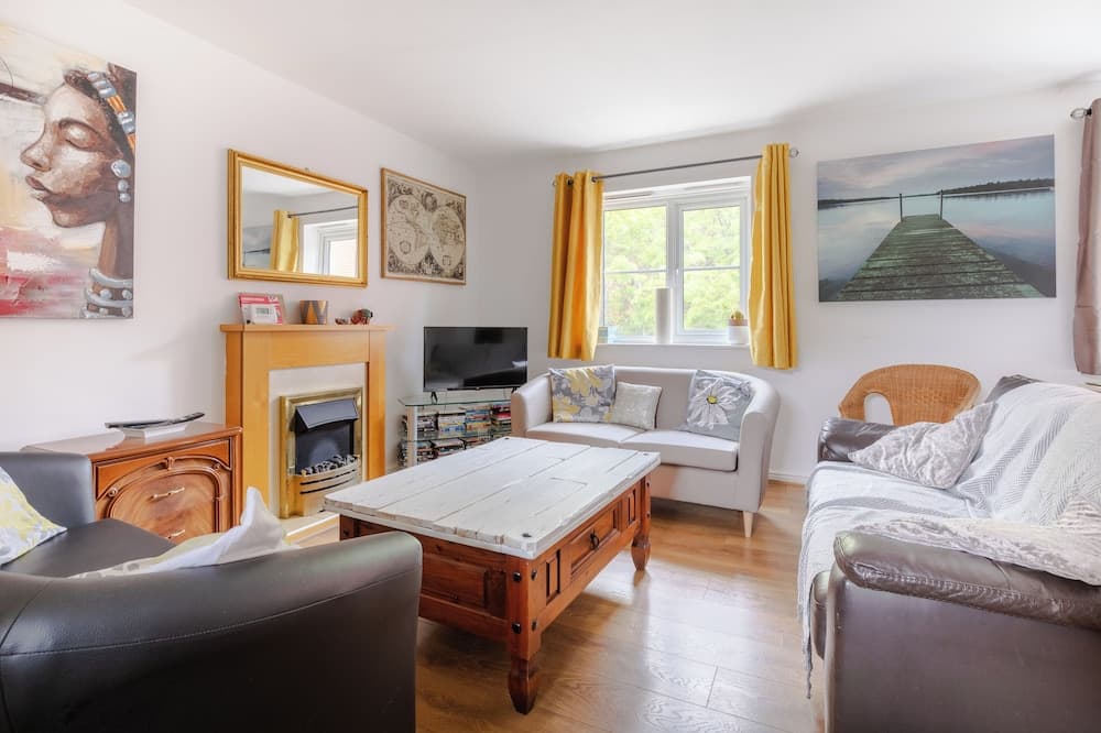 Charming Cosy Coach House in Fishponds, Bristol