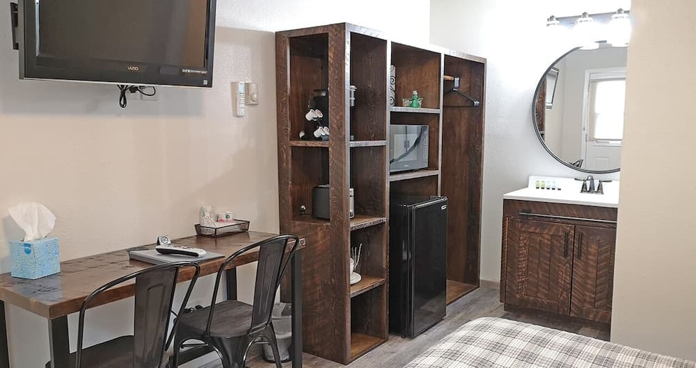 Yellowstone Riverside Cottages