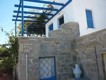 Nikoleta Kolympithres Paros