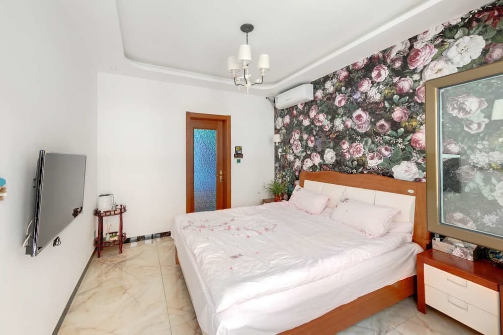 GuBei Water Town Revolution Hotel