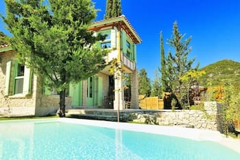 Villa Ermis- Mounty Island Villas
