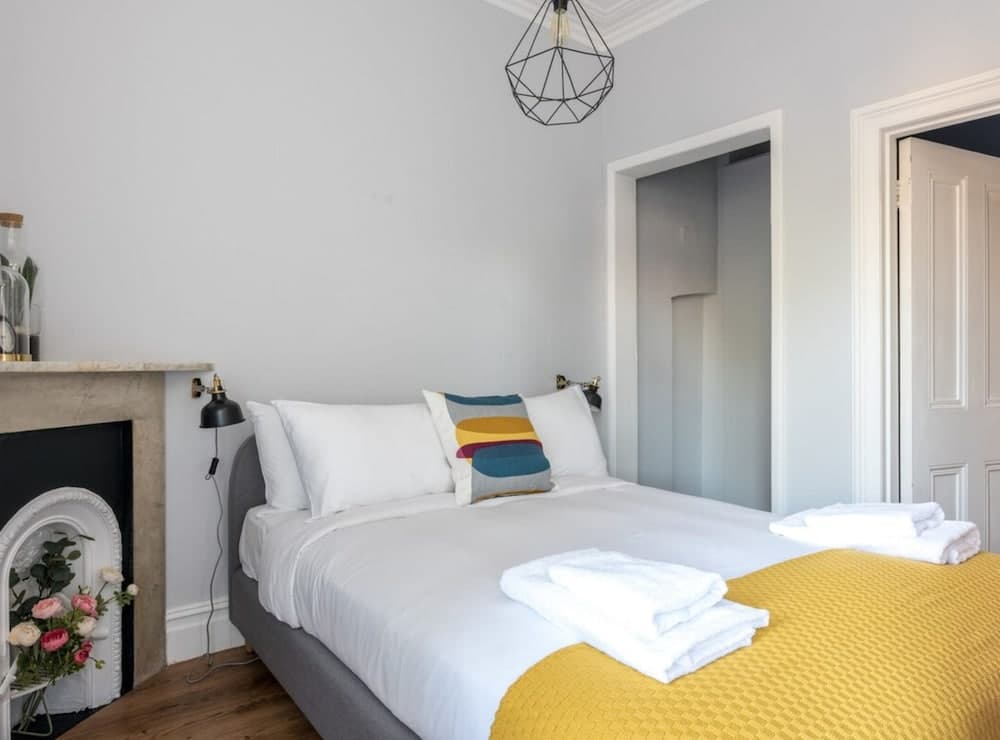 Stunning Flat Near the Beach & Trains