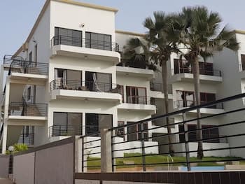 Relax waterfront serviced apartment