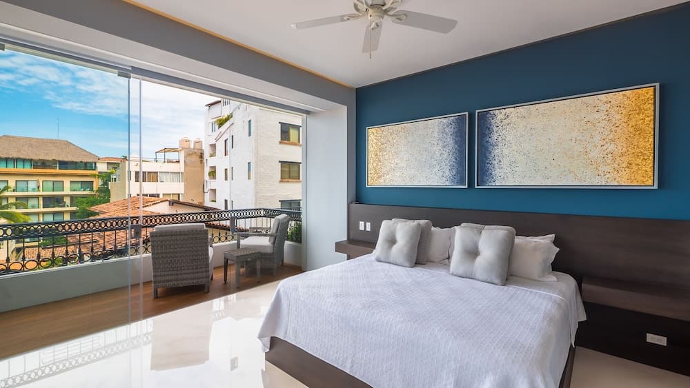 Pier 57 Zona Romantica Puerto Vallarta