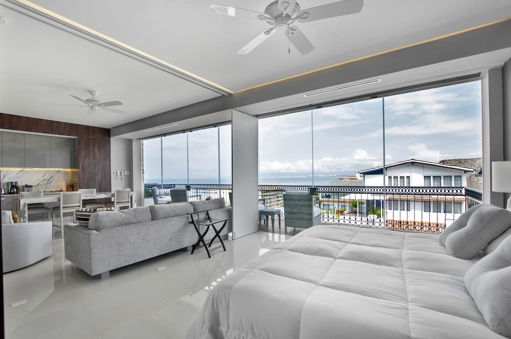 Pier 57 Zona Romantica Puerto Vallarta