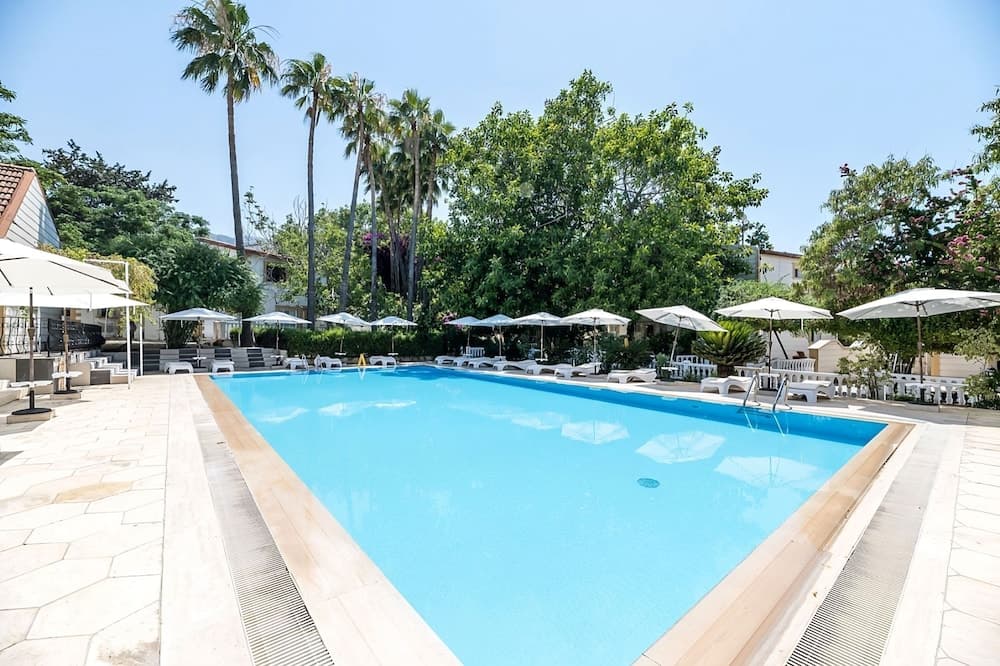 Riverside Garden Resort