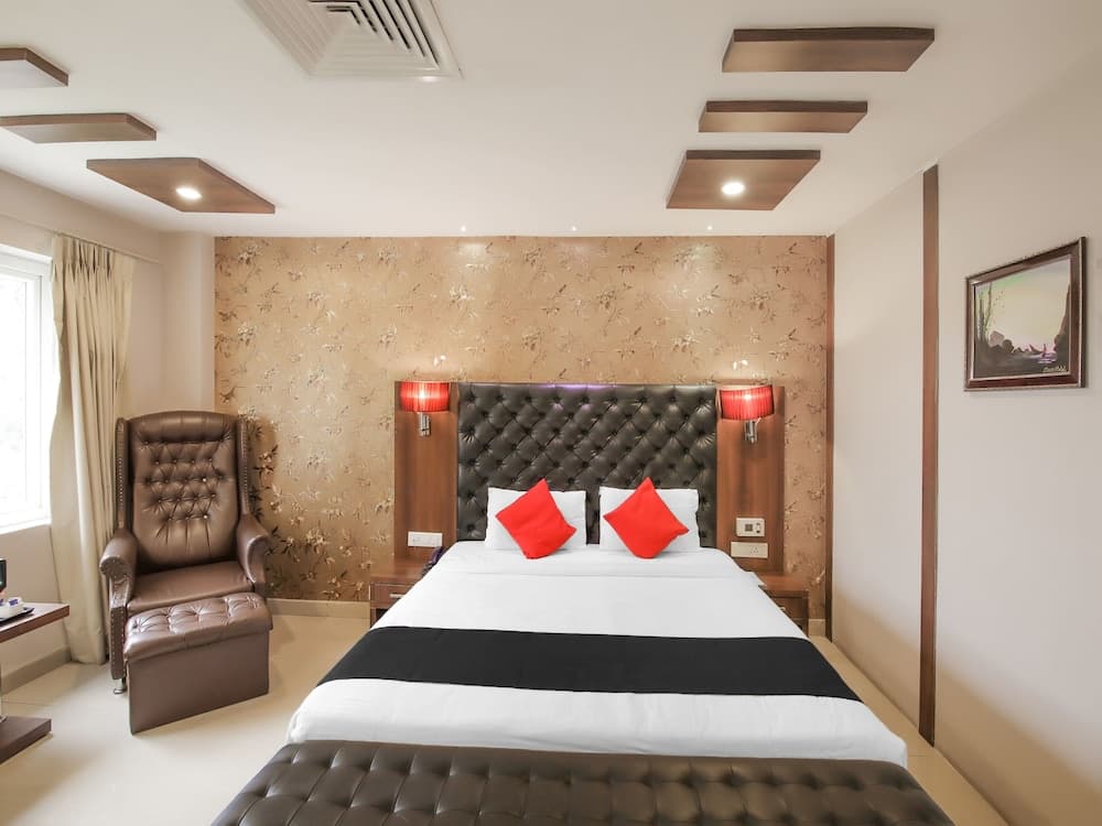 Capital O 18430 The Dawn Hotel