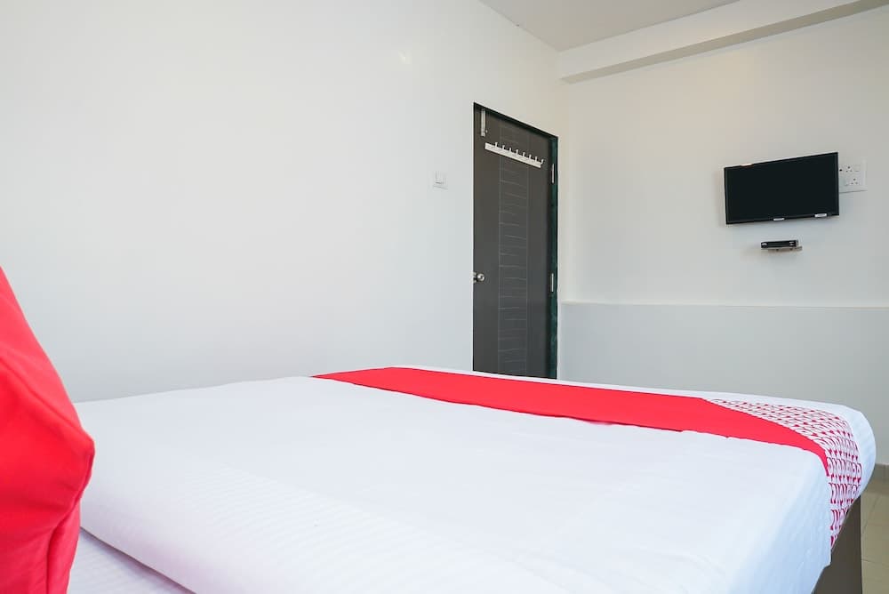 OYO 18653 Hotel Swami Samarth