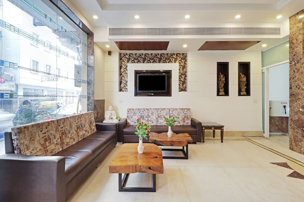 Capital O 2242 Hotel Yuvraj Deluxe