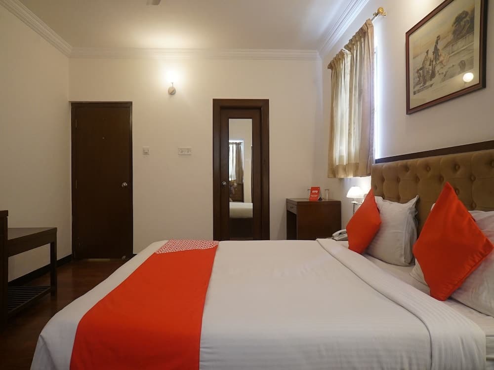 OYO 22997 Beverly Hills Hotel