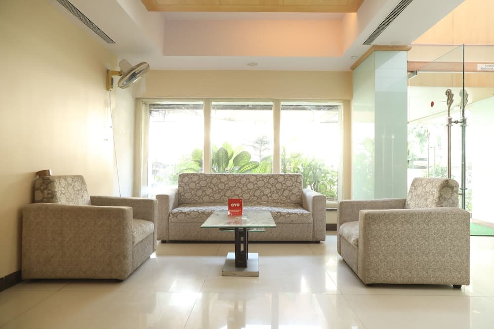 OYO 16260 Hotel Sunny International