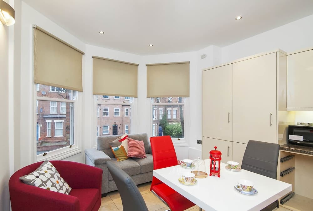 Haven Apartments at Eglantine Avenue