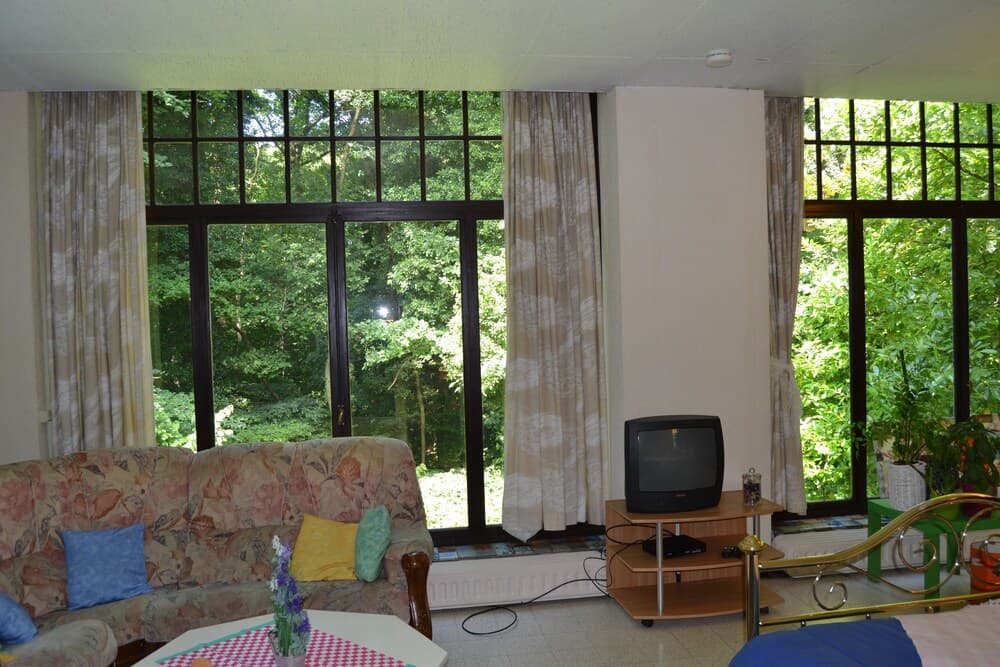 Des Jardins De La Fontaine Qui Bout