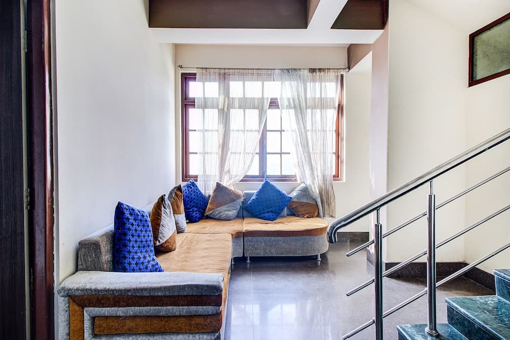 FabExpress Parasol Residency