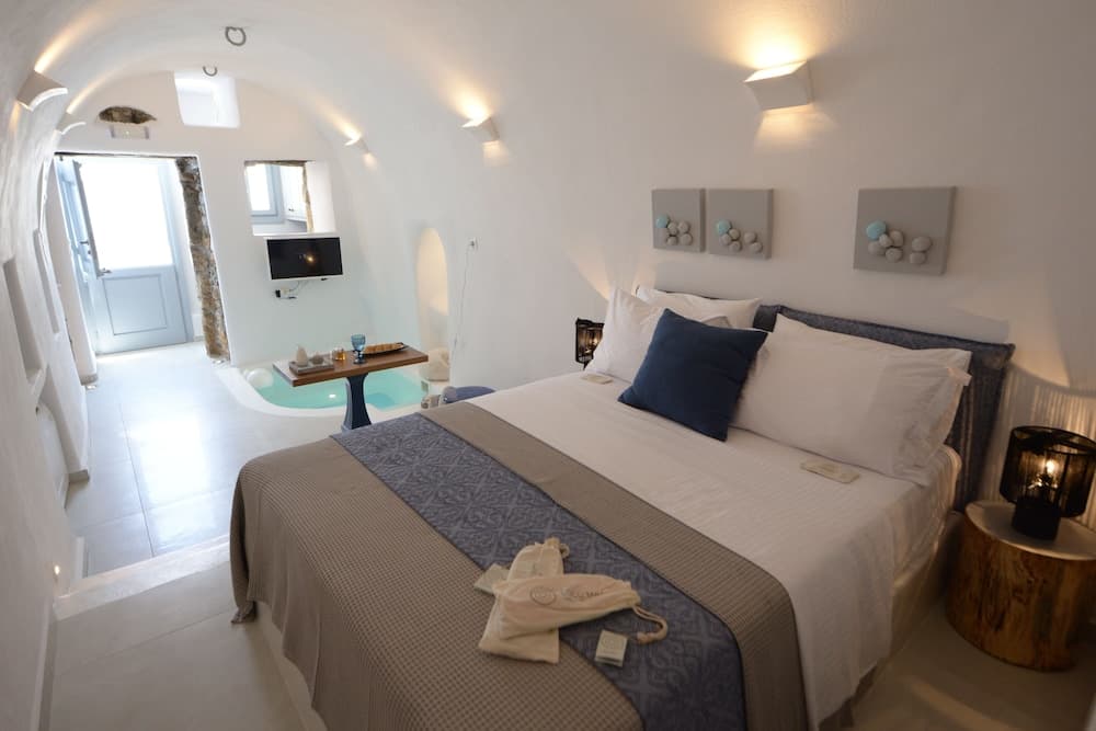 Esperia Luxury Suites