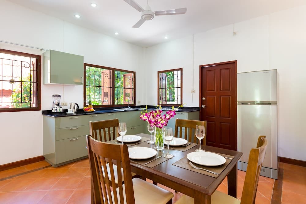 Blissful Jacuzzi Living at Villa Nikkie2