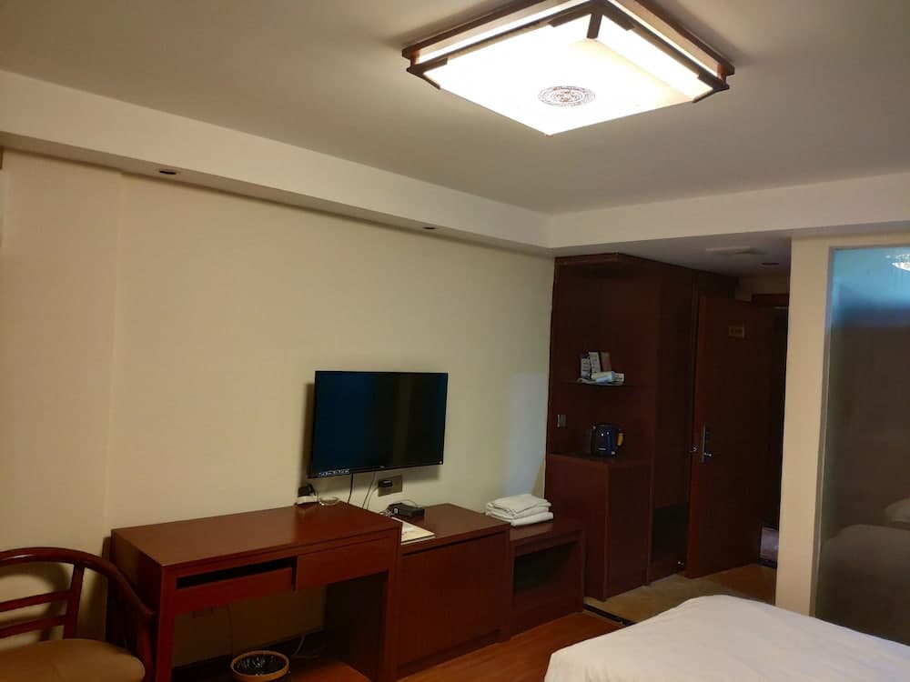 Wuyi Chengde Business Hotel