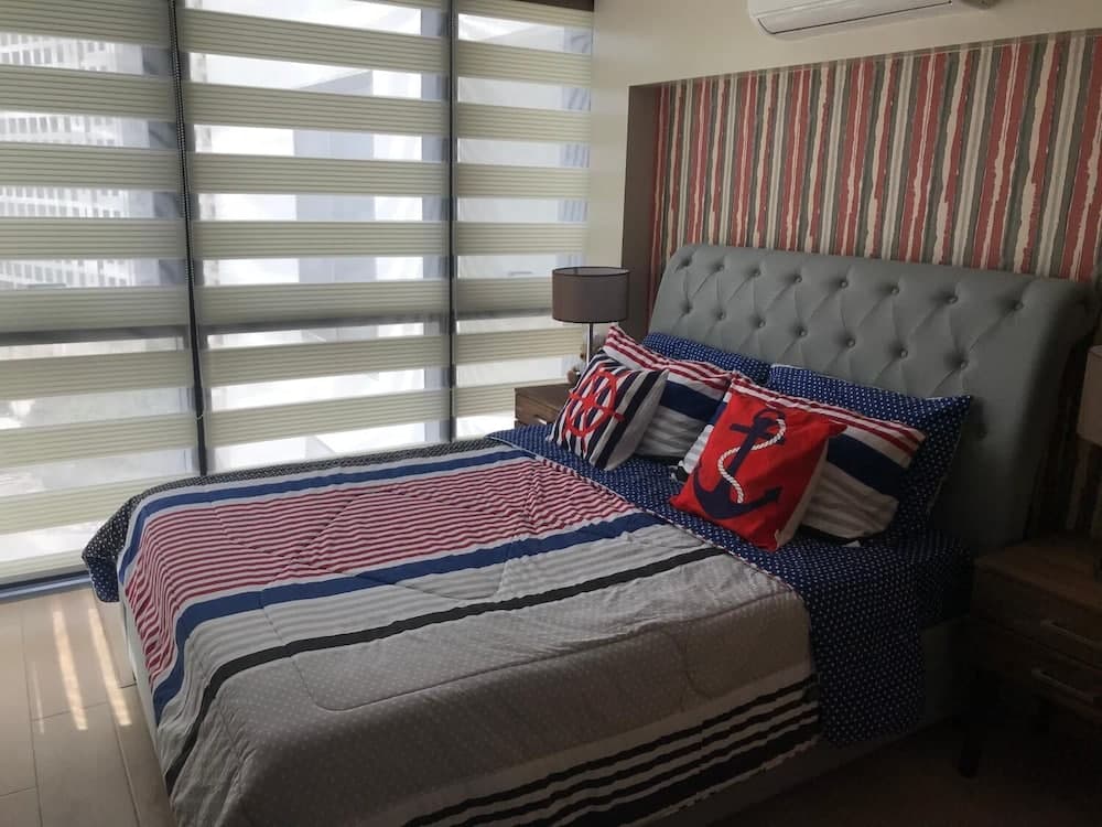 One Eastwood Avenue Tower 1