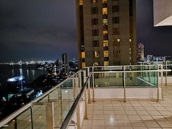 Mansion One 2 Bedroom Apartment