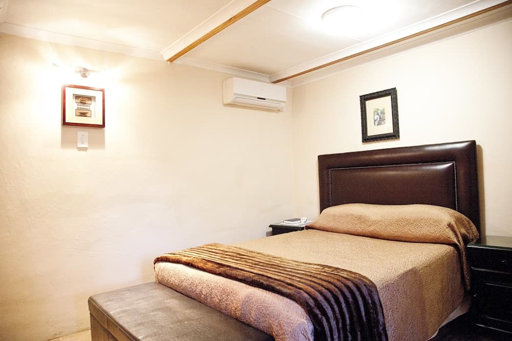 Lalapanzi Hotel and Conference Centre