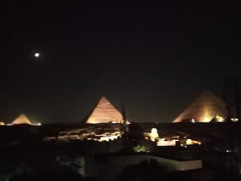 Three Bedroom Apartment With Pyramids View