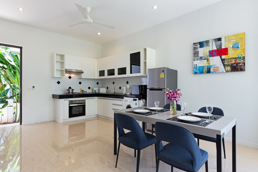 Tropical Stay at 2BR Pool Villa Greens 8