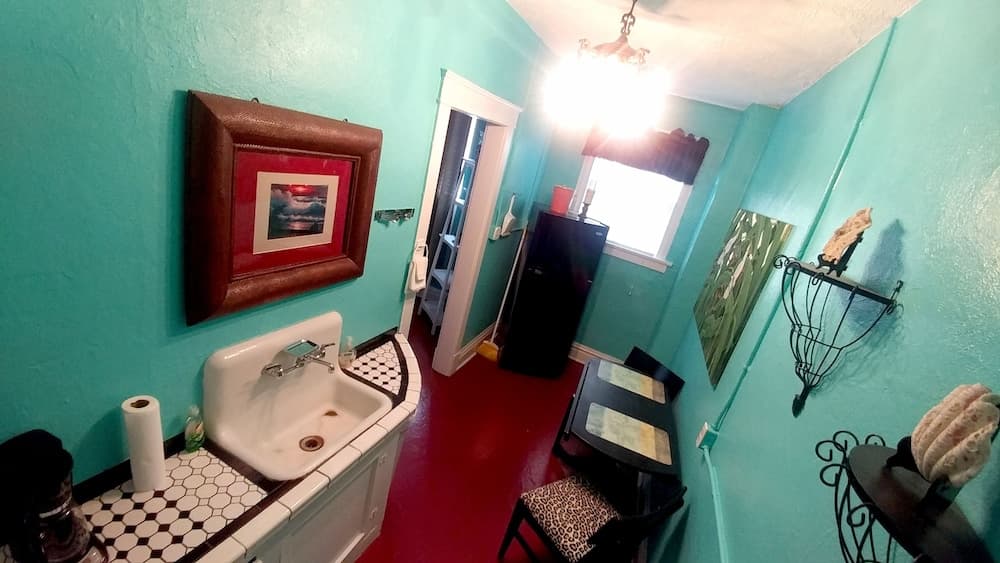 Historic Whiting Hotel Suites