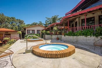 Selina Monteverde - Hostel