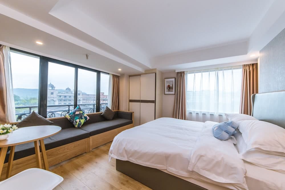 Candice Hotel Apartment