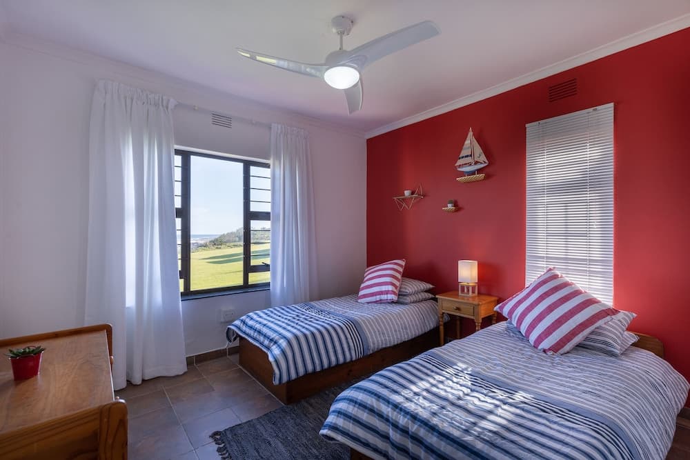 Port Edward Ocean View Duplex