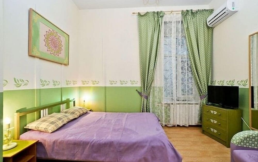 Cozy housing by Moscow railway station